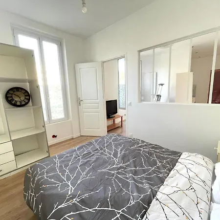2 Pieces Equipe Tres Lumineux Nanterre