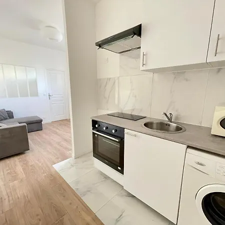 Apartment 2 Pieces Equipe Tres Lumineux